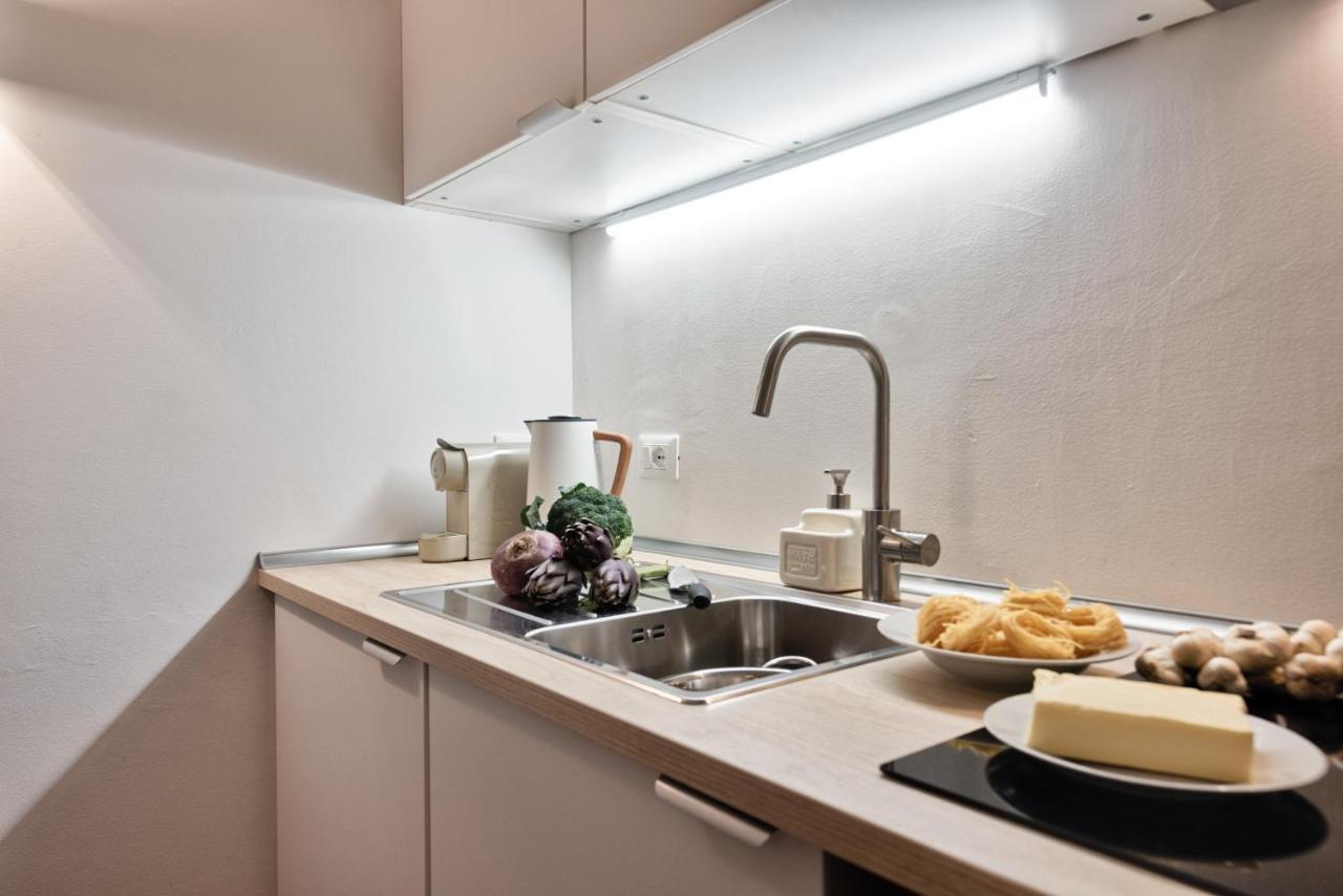Corte Des Ambrois By Apartments To Art Turin Luaran gambar