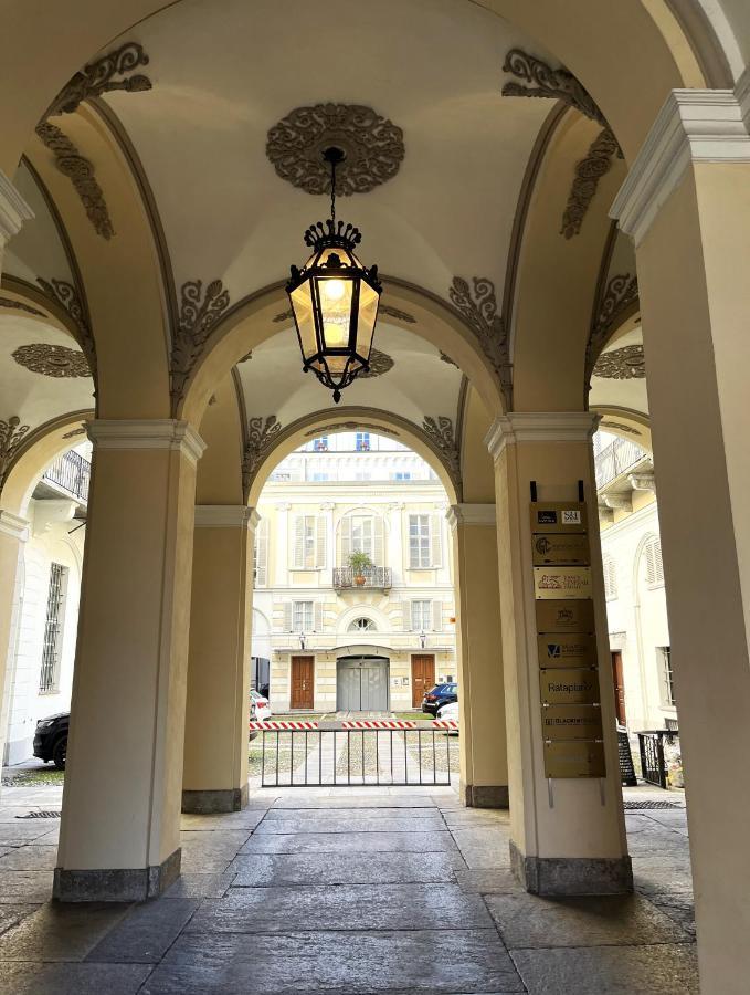 Corte Des Ambrois By Apartments To Art Turin Luaran gambar